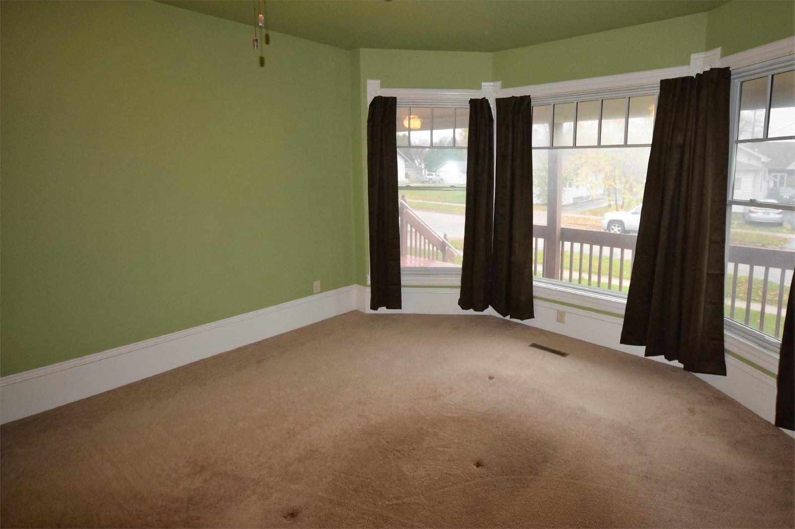 400 Walnut St - 1 property image