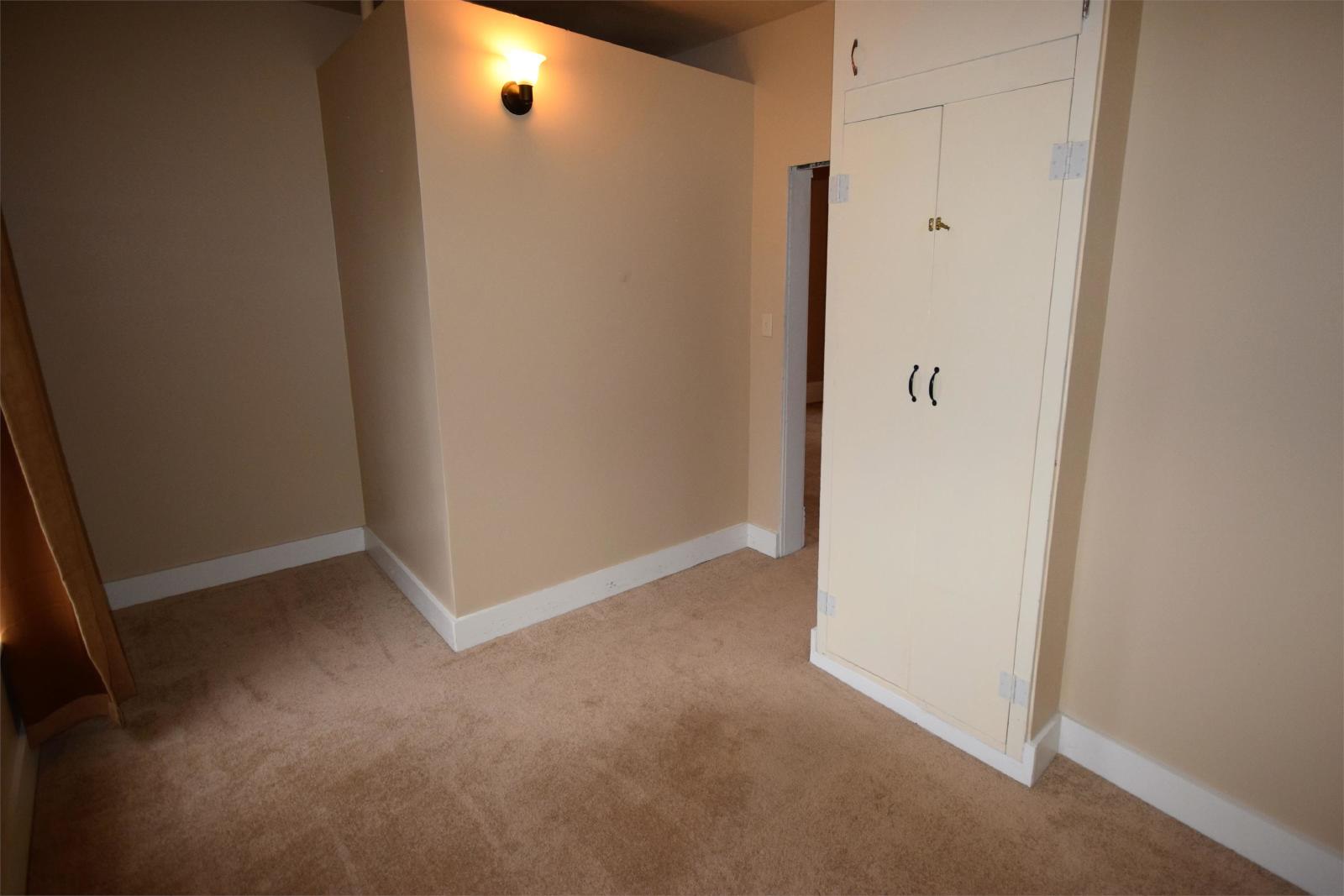400 Walnut St - 1 property image