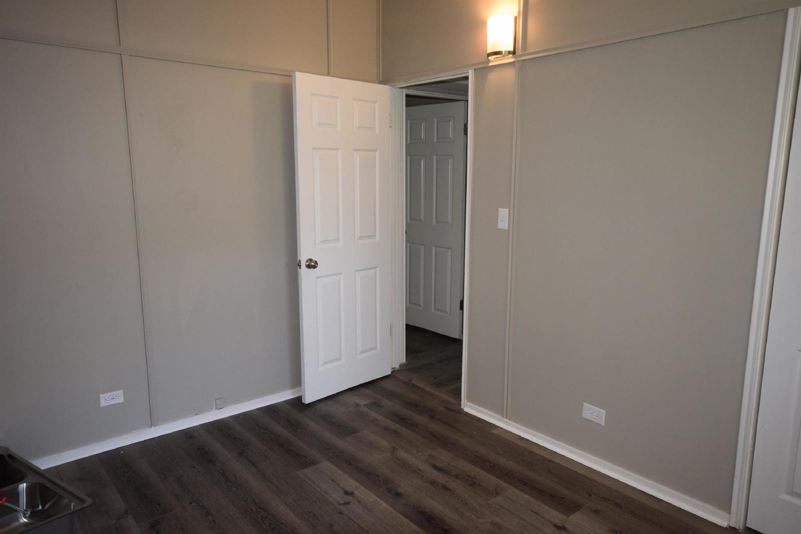 1205/1207 Graham Avenue - 1 property image