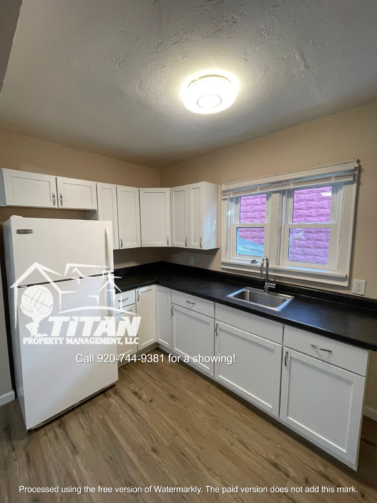 905 Stuart Street - A property image