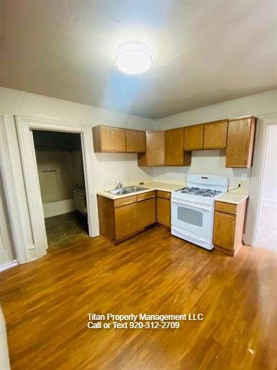 527 Merritt Avenue - 2 property image