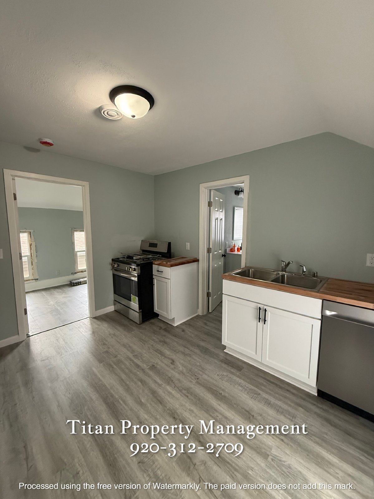 924 Wisconsin St - 2 property image