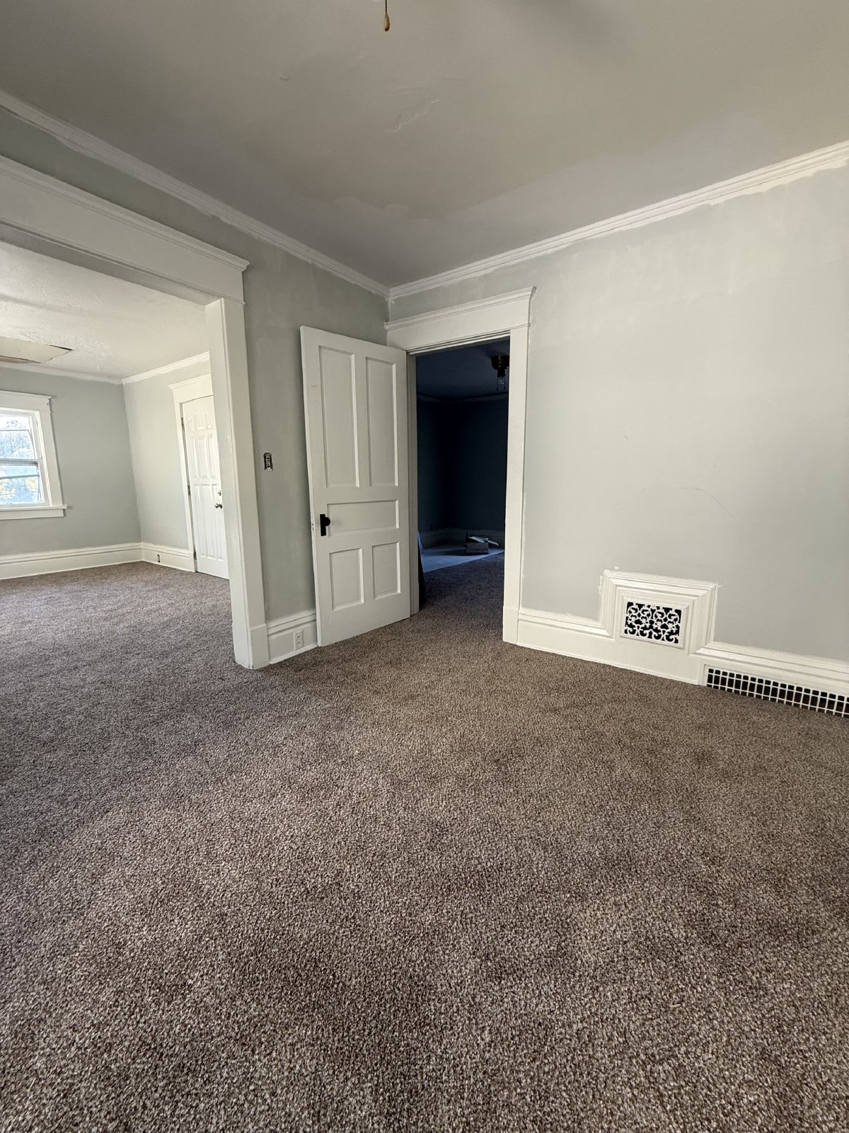 618 East Irving Avenue - A property image