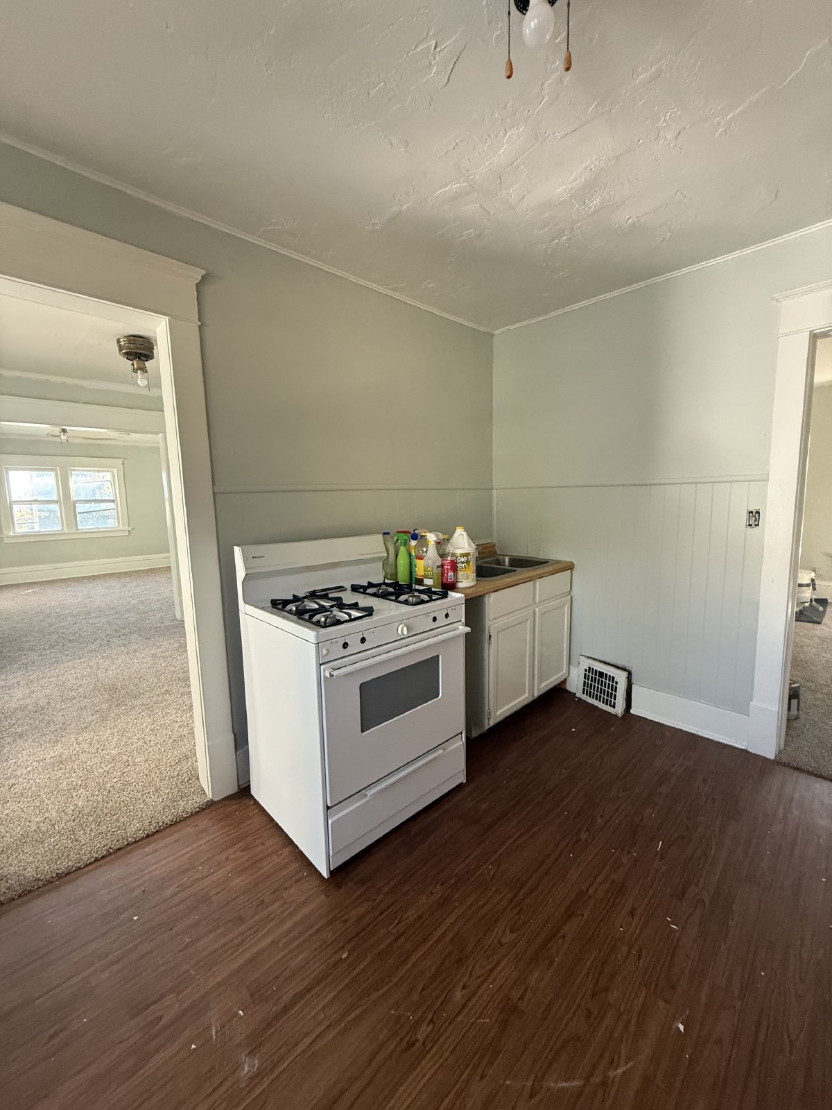 618 East Irving Avenue - A property image