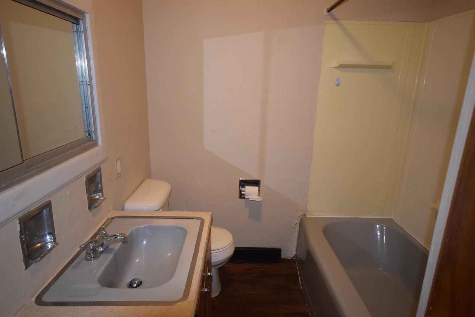 822 Woodland Avenue - 1 property image