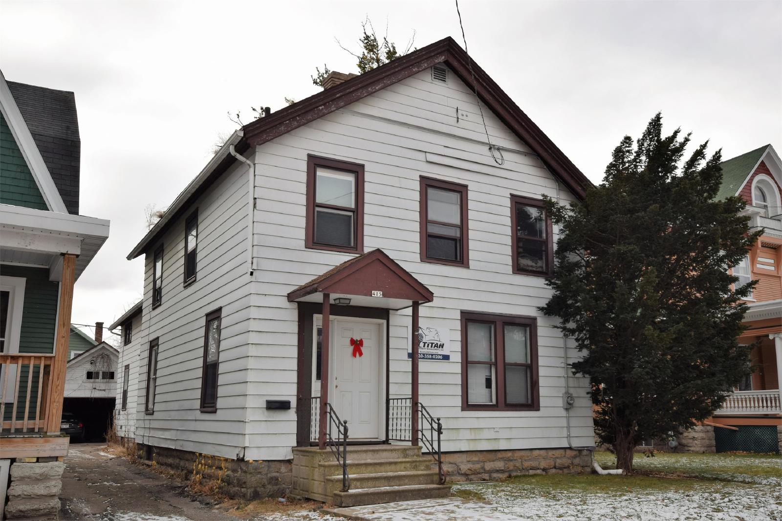 415 Amherst - 1 property image